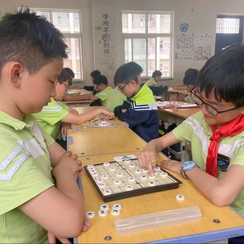 洛阳伊河学校五年级棋艺社团