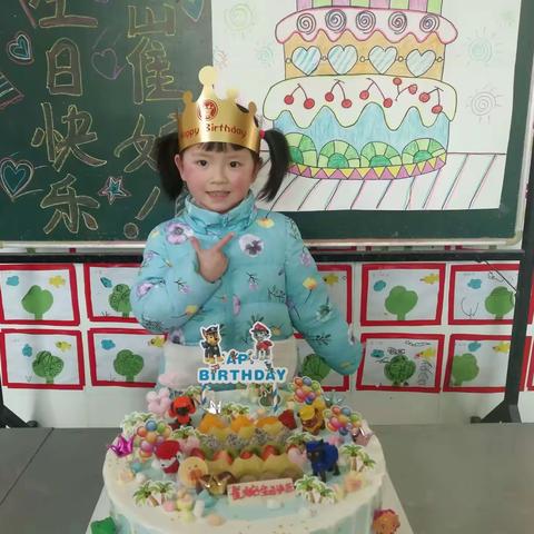 祝崔婉小美女生日快乐茁壮成长！