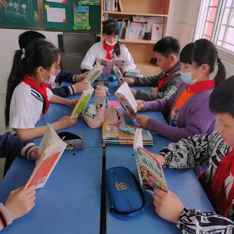 漫步书香的丛林，吮吸知识的甘霖——曹老集第二小学五（2）班读书活动