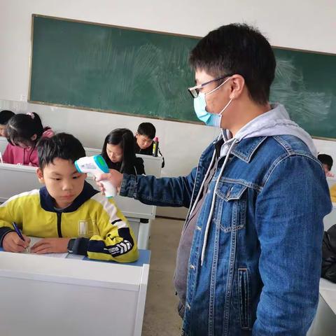 小沙江镇中学师生书法大赛