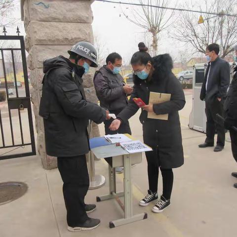 筑牢疫情防护网，守好校园安全关——井沟镇冬春疫情防控应急及安全演练观摩点评