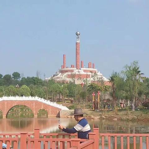 游十月太阳历公园