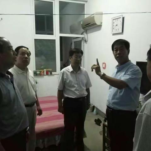 张局长到东良中学调研工作