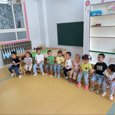 阳光幼儿园——巧做月饼，快乐庆中秋