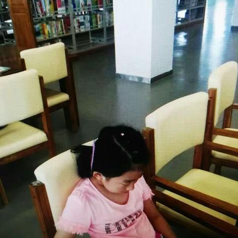 暑假里，班里的小书虫们在干什么呢？