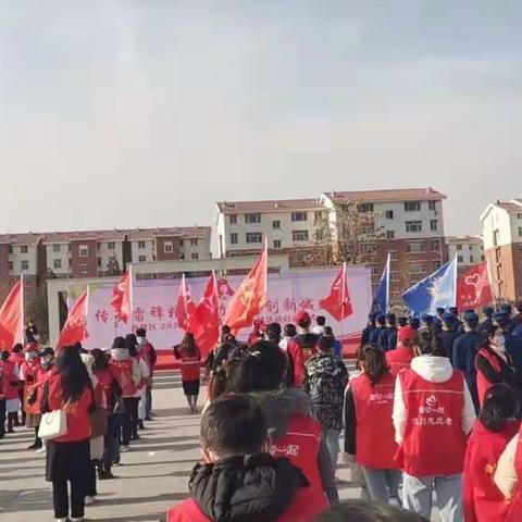 主题党、团日活动：传承雷锋精神  解除患者病痛
