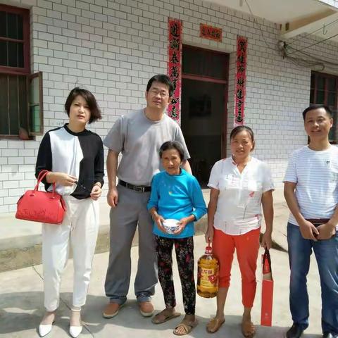 月圆中秋 情暖祝家村