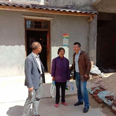走访慰问贫困户 真情关爱暖人心