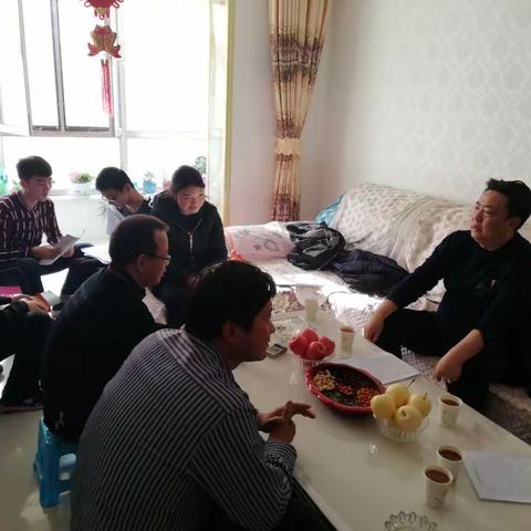 殷切希望，温馨教诲，悉心指导一一铁路学校初三寒假家访纪实