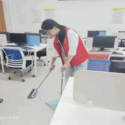 商学院青年志愿者协会举行奋斗托举明天,劳动创造未来