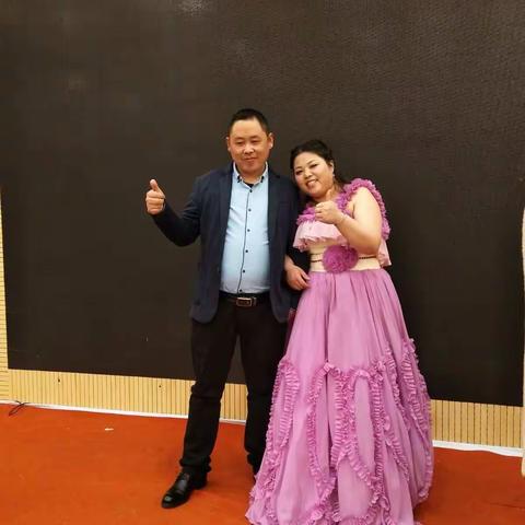 许师傅久久鸭脖全体员工祝大家2018發發發