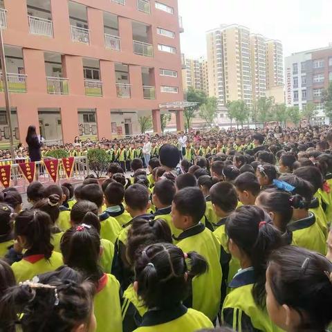 预防溺水事故发生，确保学生暑期安全——旬邑县实验小学开展暑期安全及防溺水教育系列活动