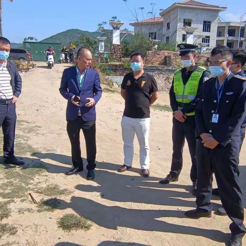 市旅文局副局长蒙绪彦带队前往亚龙湾开展滑翔伞整治工作