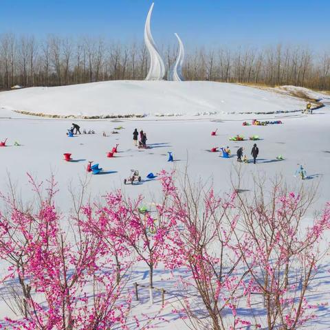 中央堡. 芦湖小镇冰火狂欢艺术季开园