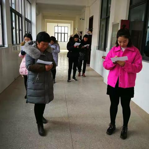 襄州九中：初春杏花微雨，校园人勤春早