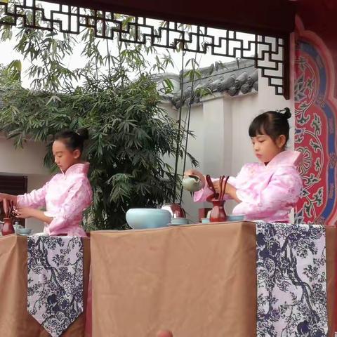 喧嚣中，寻觅非遗的孤傲与芳华 ——小记者走进襄阳非遗园