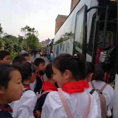 汉城，犹疑相逢是梦中