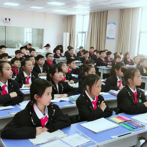 艺路“研”途，向“美”而行——记息县第十一小学综合组教研（十）