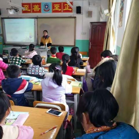 齐交流、共进步----记振兴学区数学教研活动