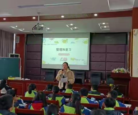 以赛促研共成长                         ————记明德小学青年数学教师教学竞赛活动