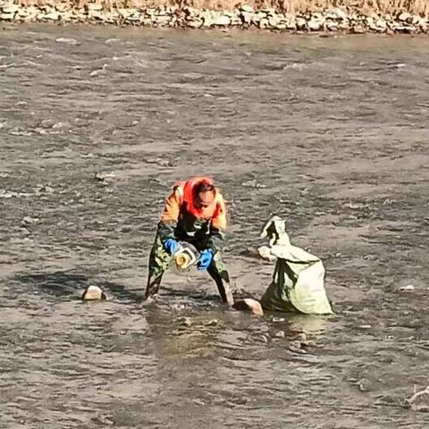 河道管护与疫情防控齐发力