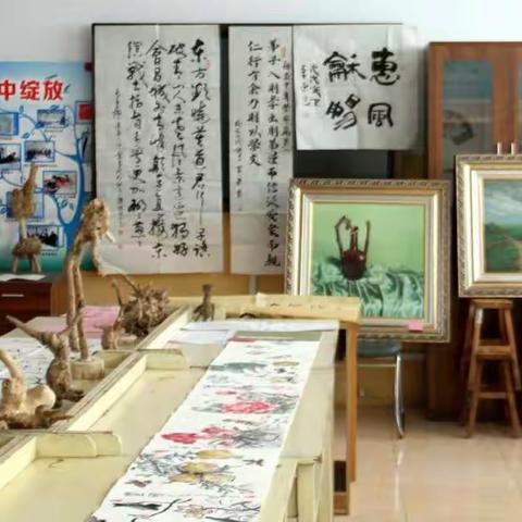 章丘二中举办“2019年庆元旦艺术作品展”