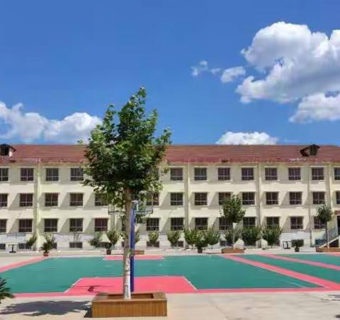 抓课堂促改革，重细节破瓶颈