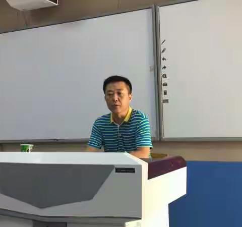 新学期新起点————2017年至2018年第二学期乐东县实验小学数学组第一次教研工作会议。