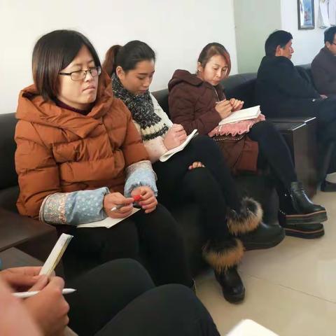 韩集乡季寺中心小学“教育文化培树年”系列之二_两会维稳，学校值班，门岗和教师须尽责。