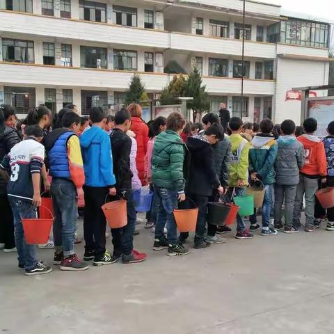 《争做环保小卫士》――明光中心小学