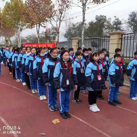 国际城小学12月7日“勿忘国耻，振兴中华”主题升旗仪式