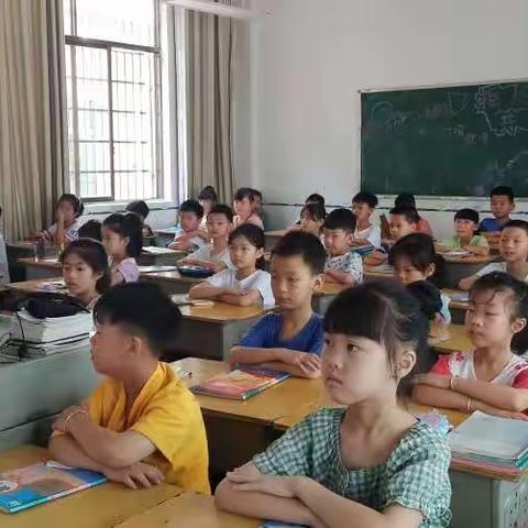 “暑”不尽的快乐 “托”起七彩假期