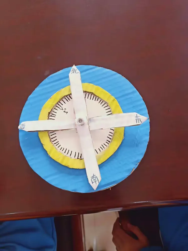 动手动脑 体会数学魅力——上栗小学数学学具制作比赛