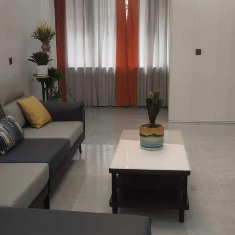 ⭐⭐肉联厂小区1楼4-2-2.改造小区中庭全新精装全新家具实际130平 带私家花园60平.老证48.8万67002/6616/66123