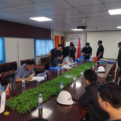 2020年住建局建管科坚持疫情防控和推动我县建筑市场高质量发展两手抓、两不误、两促进、两必胜。