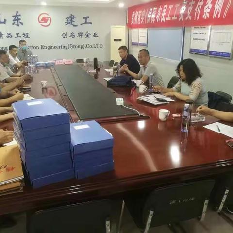 市保障建设领域农民工权益工作领导小组第一领导小组对我县在建项目农民工工资支付情            况进行核查