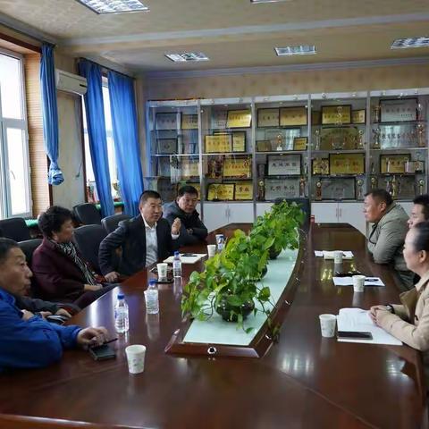 金叶飘飞风恰好 一线调研送暖阳 ——朝阳区教育局孙华利副局长莅临朝阳实验学校调研