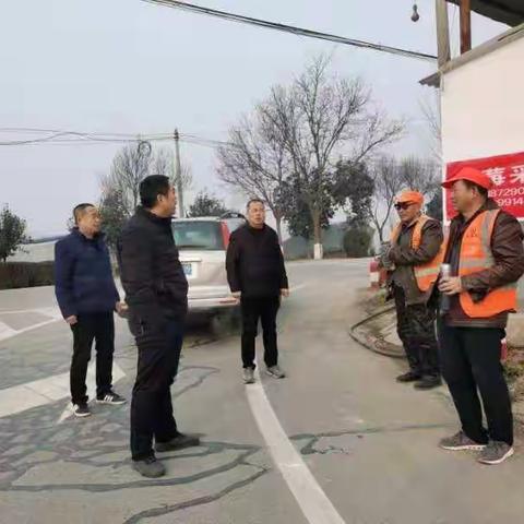 交通局对重点道路环境卫生进行节前大检查