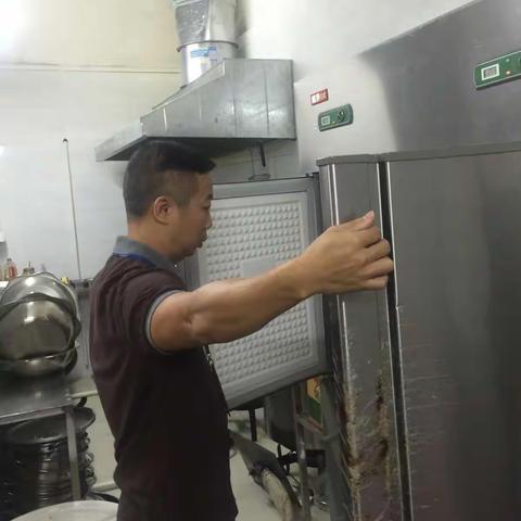 人和食药监所11月16日工作小结