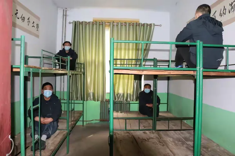 春暖花开 石城中学欢迎你!石城中学初三复学程序预演