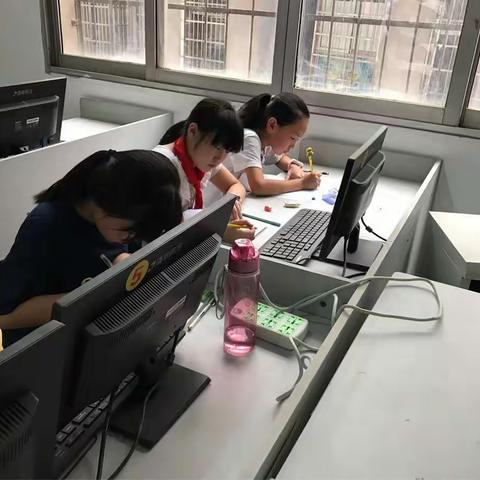 上饶市第六小学四年级现场作文比赛