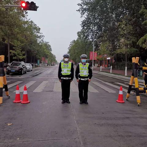 渭滨交警忠诚履职护航农高盛会