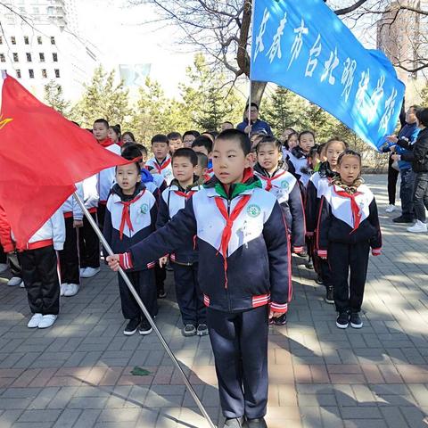 春风送花表哀思，无限哀思无限情——长春市台北明珠学校清明祭扫综合实践课程