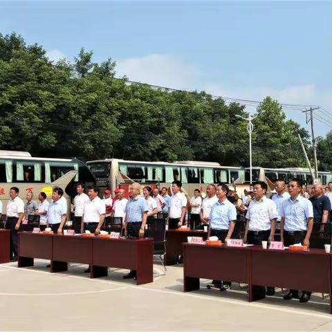 许昌职业技术学院到朱店社区进行乡村巡演