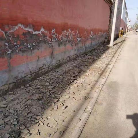 农业农村局驻东胡堡工作队慰问受灾户