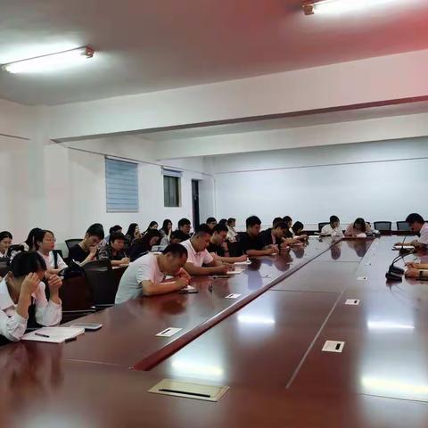 当好老师，做“大先生”——2021-2022学年度上学期青年教师培训会议