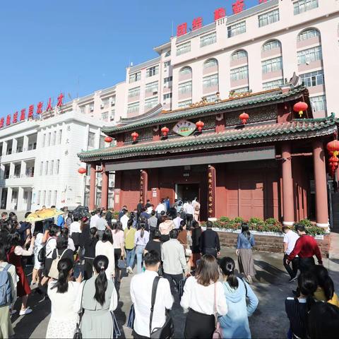 示范引领：张旭校长为湛江市“三名”工作室主持人作专题讲座