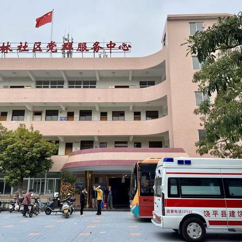 移动疫苗接种车进社区 接种服务“零距离”