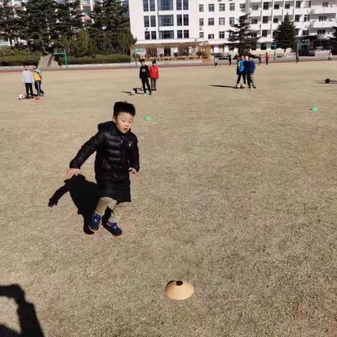 童心迎冬奥，一起向未来——2.3班寒假体育活动剪影