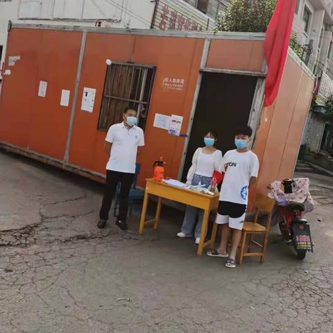 水寨镇水寨村大学生自发组织，抗击疫情哨点执勤，“守护村民生命安全，共同战胜疫情”